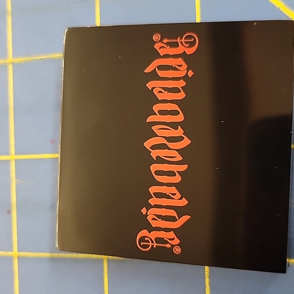 Reina Rebelde On Your Face Finishing Powder Perla 0.98 oz - Picture 1 of 3